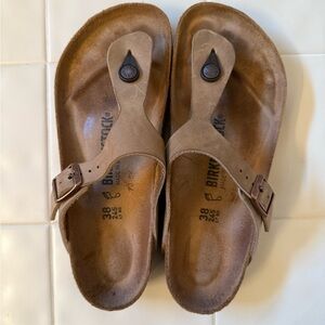 Birkenstock Gizeh Tobacco Oiled Leather Sandals